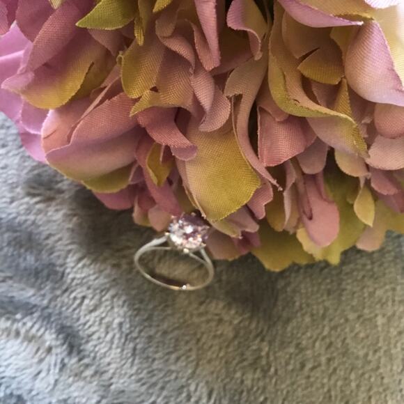 Sterling Silver Purple CZ Solitaire Ring - Picture 6 of 9